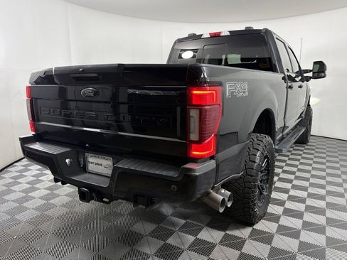 Used 2022 Ford F250 Lariat w/ Black Appearance Package AWD/4WD image 6