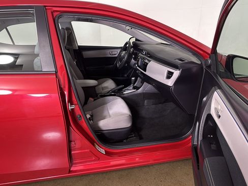 Used 2015 Toyota Corolla LE FWD image 20