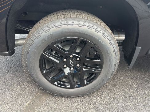 New 2026 Chevrolet Silverado 1500 Custom AWD/4WD image 37