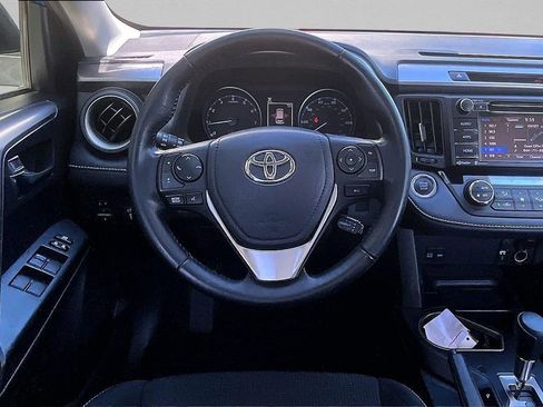 Certified 2018 Toyota RAV4 XLE FWD image 9