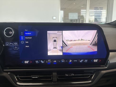 Used 2025 Chevrolet Equinox EV RS w/ Active Safety Package 3 FWD image 19