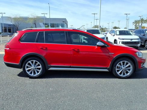 Used 2018 Volkswagen Golf Alltrack SE image 8
