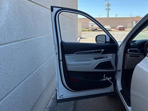 Used 2020 Kia Telluride S w/ S 8 Passenger Seating Package image 12