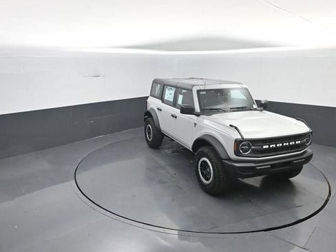 New 2026 Ford Bronco 4-Door w/ Sasquatch Package AWD/4WD image 22