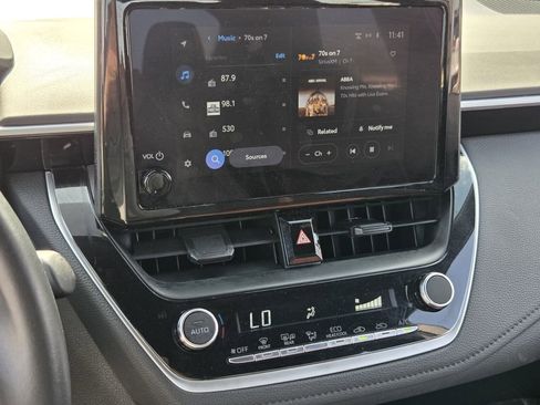 Used 2025 Toyota Corolla SE image 16