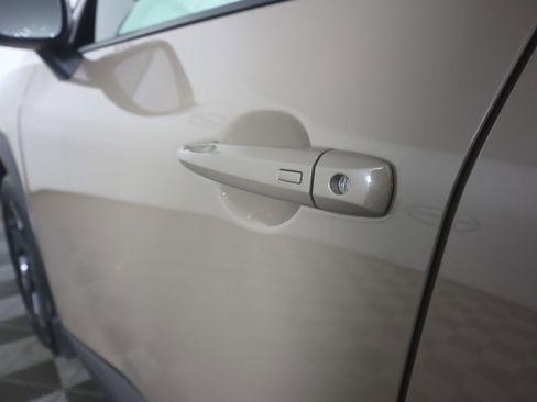 Used 2024 Nissan Rogue SV w/ SV Premium Package image 24