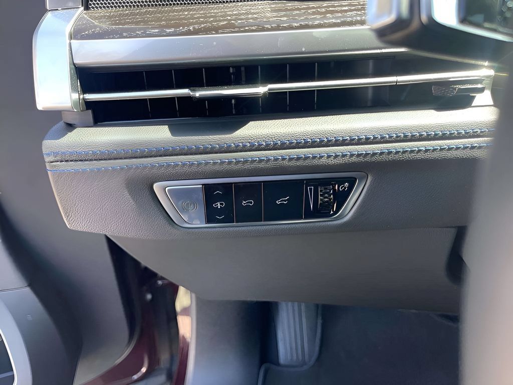 New 2025 Cadillac Escalade IQ Sport 1 w/ LPO, ONYX Package AWD/4WD image 38