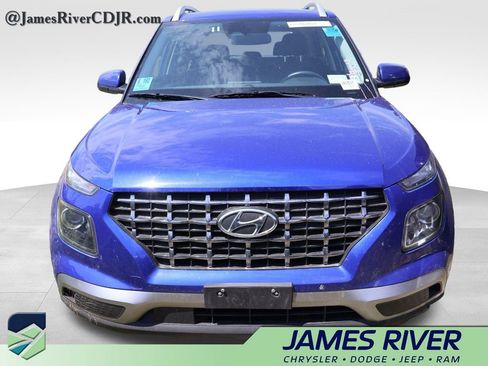 Used 2025 Hyundai Venue SEL FWD image 10