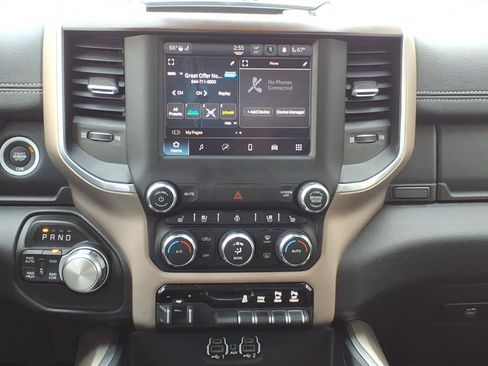 Used 2022 RAM 1500 Laramie AWD/4WD image 12