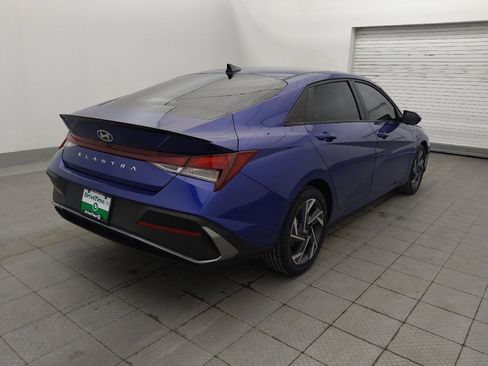 Used 2025 Hyundai Elantra Sport FWD image 9