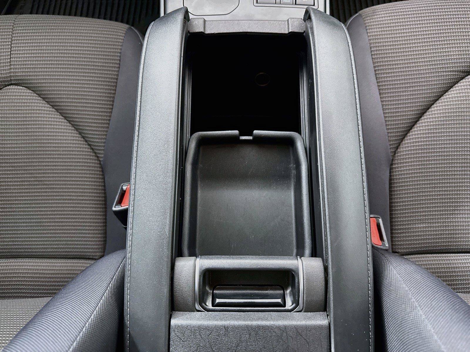 Used 2023 Toyota Highlander L FWD image 30