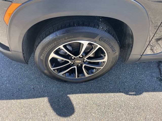Used 2025 Chevrolet TrailBlazer LT AWD/4WD image 12