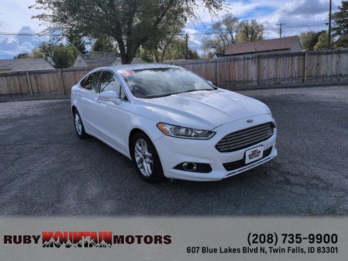 Used 2013 Ford Fusion SE FWD image 1