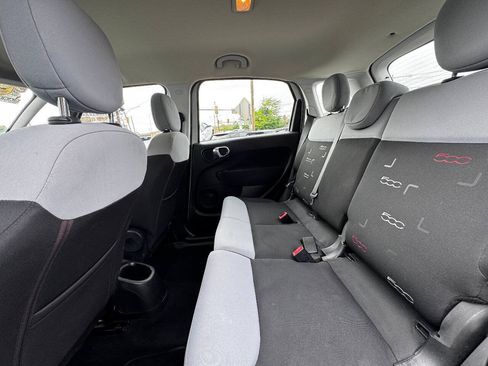 Used 2015 FIAT 500L Pop FWD image 11