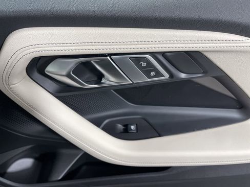 Used 2023 BMW 230i xDrive Coupe w/ Premium Package image 17