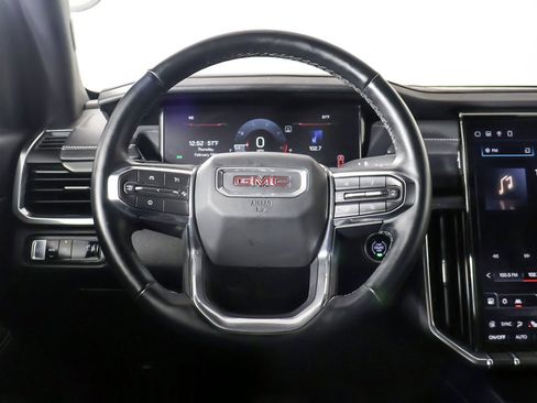 Used 2024 GMC Acadia Elevation image 40