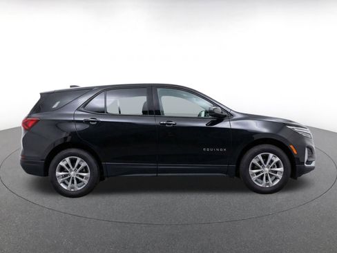 Used 2025 Chevrolet Equinox LT FWD image 10