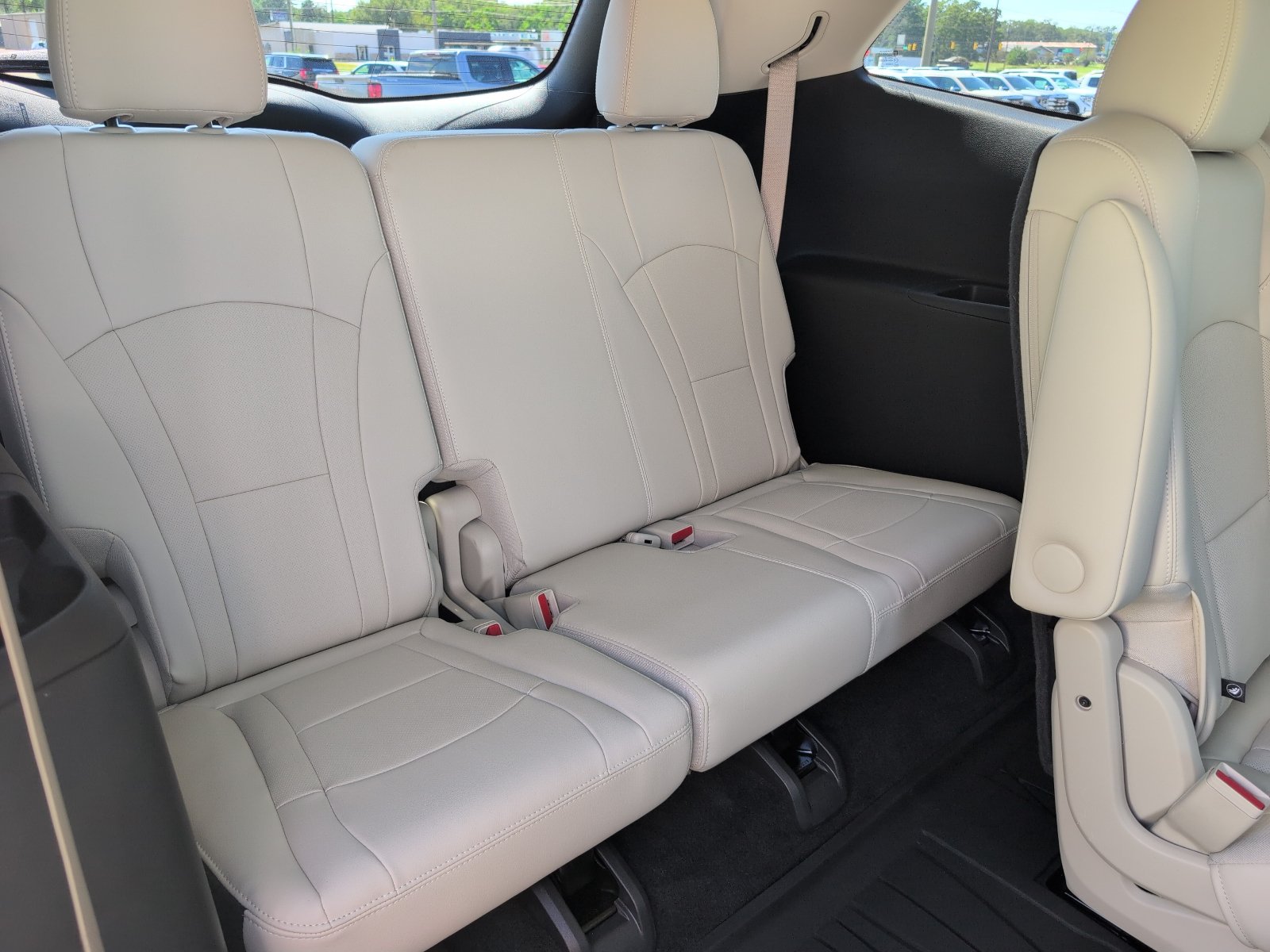Used 2023 Buick Enclave Essence w/ Experience Buick Package FWD image 18