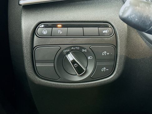 Used 2023 INFINITI QX50 Luxe image 16