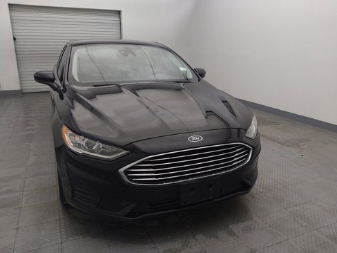 Used 2020 Ford Fusion SE image 14