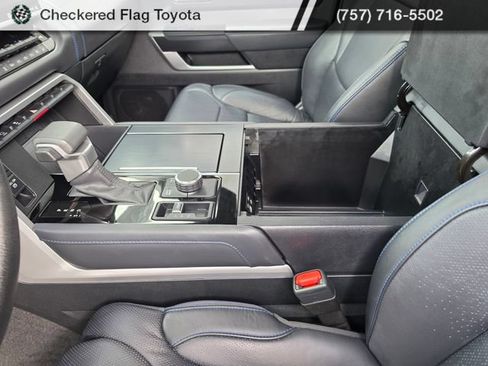 Used 2023 Toyota Tundra Platinum AWD/4WD image 25
