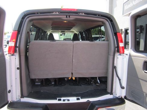 Used 2025 GMC Savana 3500 LT w/ LT Preferred Equipment Group RWD image 21