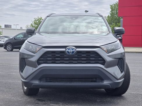 Used 2021 Toyota RAV4 LE AWD/4WD image 9