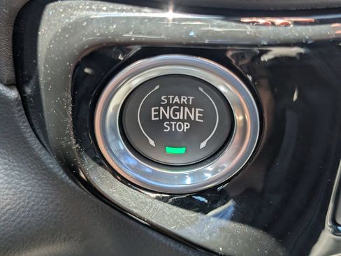 Used 2023 Chevrolet Silverado 1500 ZR2 w/ Technology Package AWD/4WD image 25