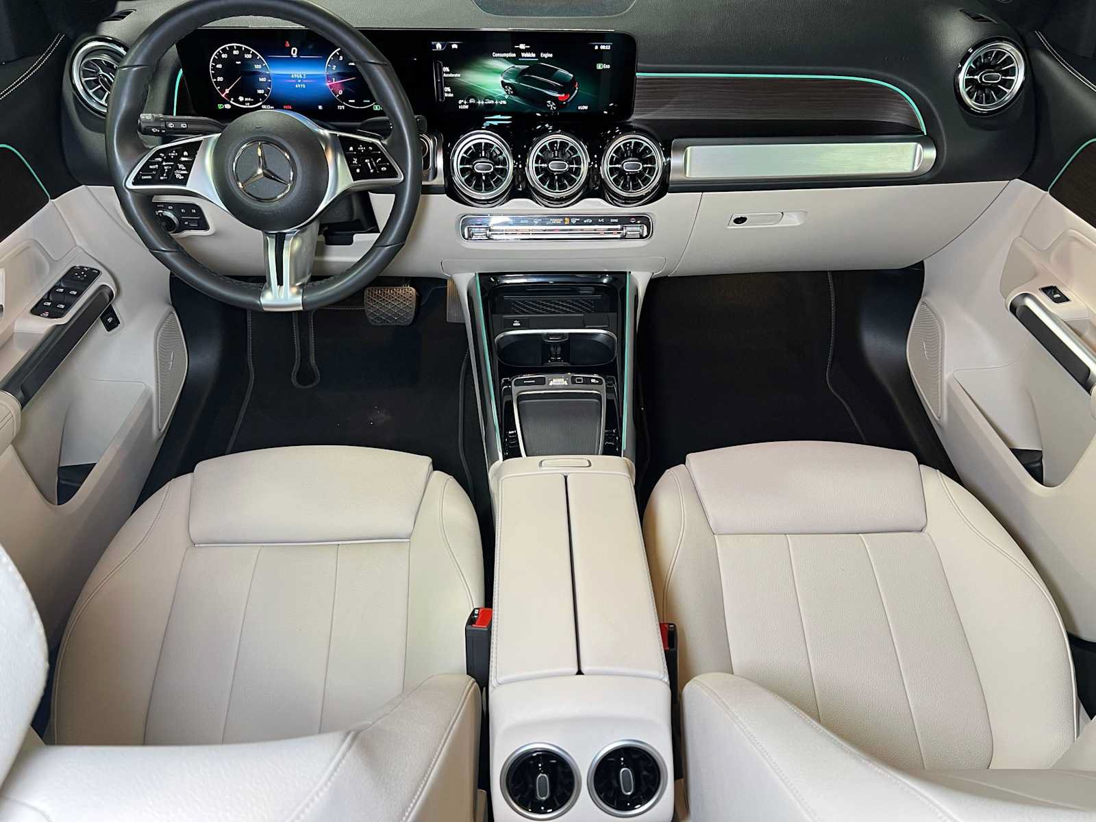 Used 2026 Mercedes-Benz GLB 250 4MATIC image 45
