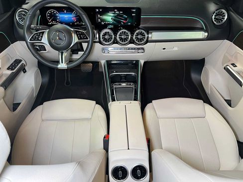 Used 2026 Mercedes-Benz GLB 250 4MATIC image 45