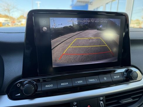 Used 2023 Kia Forte LXS image 5