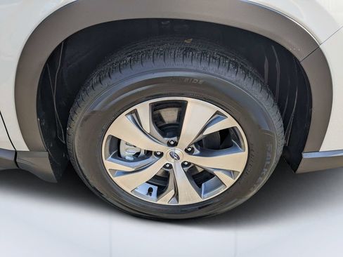 Certified 2025 Subaru Ascent Premium AWD/4WD image 10