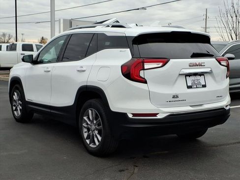 Used 2023 GMC Terrain SLT image 5