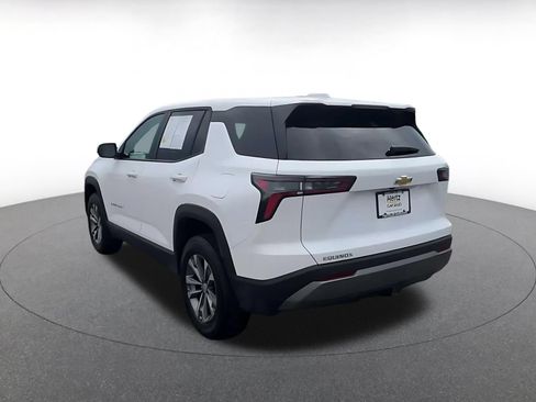 Used 2025 Chevrolet Equinox LT FWD image 9