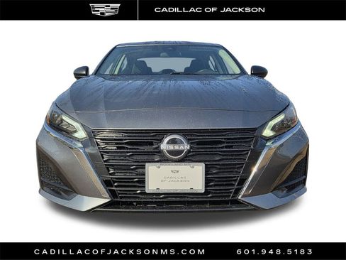 Used 2025 Nissan Altima 2.5 SV image 2