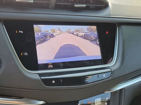 Used 2025 Cadillac XT5 Premium Luxury image 34