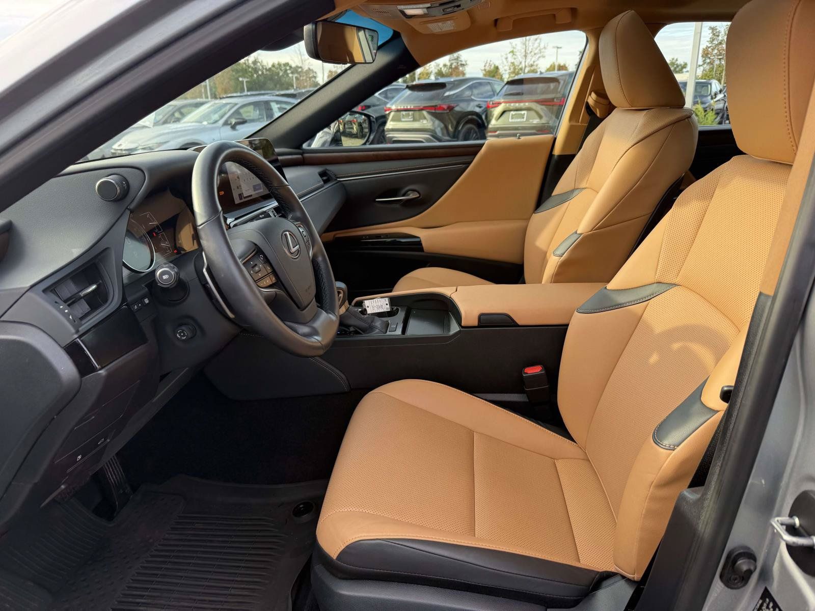 Used 2024 Lexus ES 350 w/ Premium Package FWD image 13
