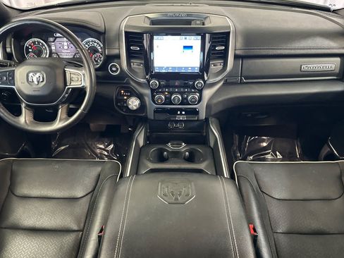 Used 2024 RAM 1500 Laramie AWD/4WD image 4