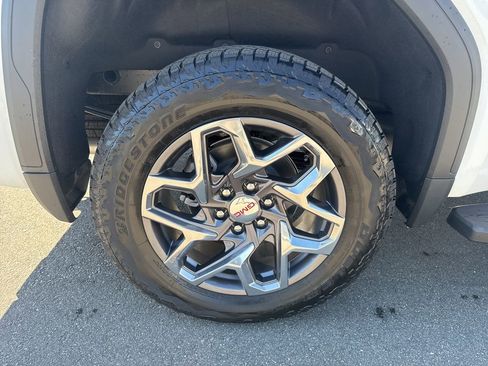 Used 2026 GMC Sierra 1500 SLT image 35