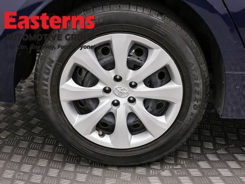 Used 2023 Toyota Corolla LE w/ Carpet Mat Package (TMS) FWD image 26