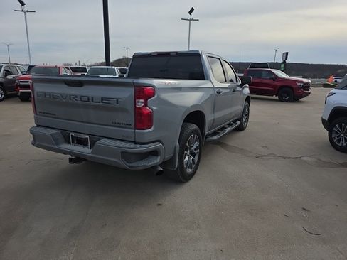 Used 2025 Chevrolet Silverado 1500 Custom w/ Turbomax Blackout Package image 5