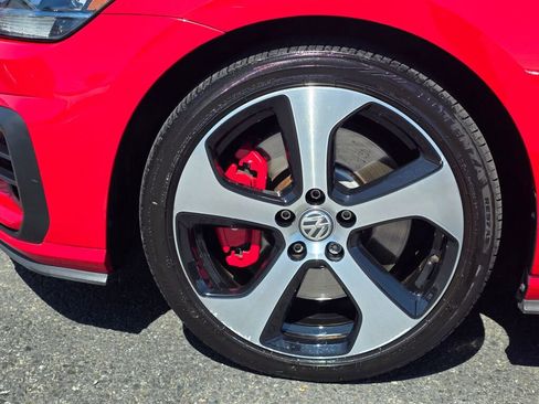 Used 2019 Volkswagen GTI S w/ Driver Assistance Package FWD image 10