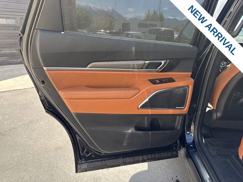 Used 2024 Kia Telluride SX Prestige X-Pro AWD/4WD image 17