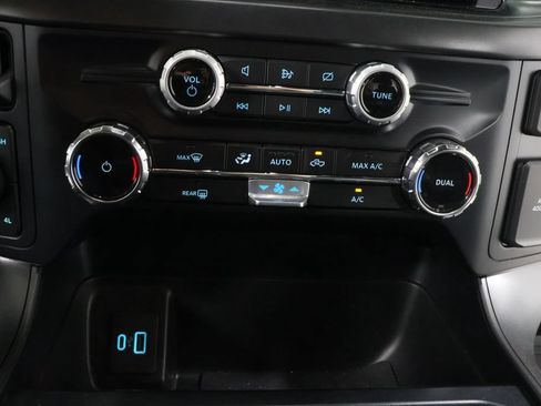 Used 2024 Ford F150 XLT w/ XLT Black Appearance Package AWD/4WD image 10
