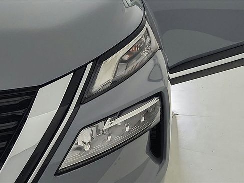 Certified 2023 Nissan Rogue SL image 38