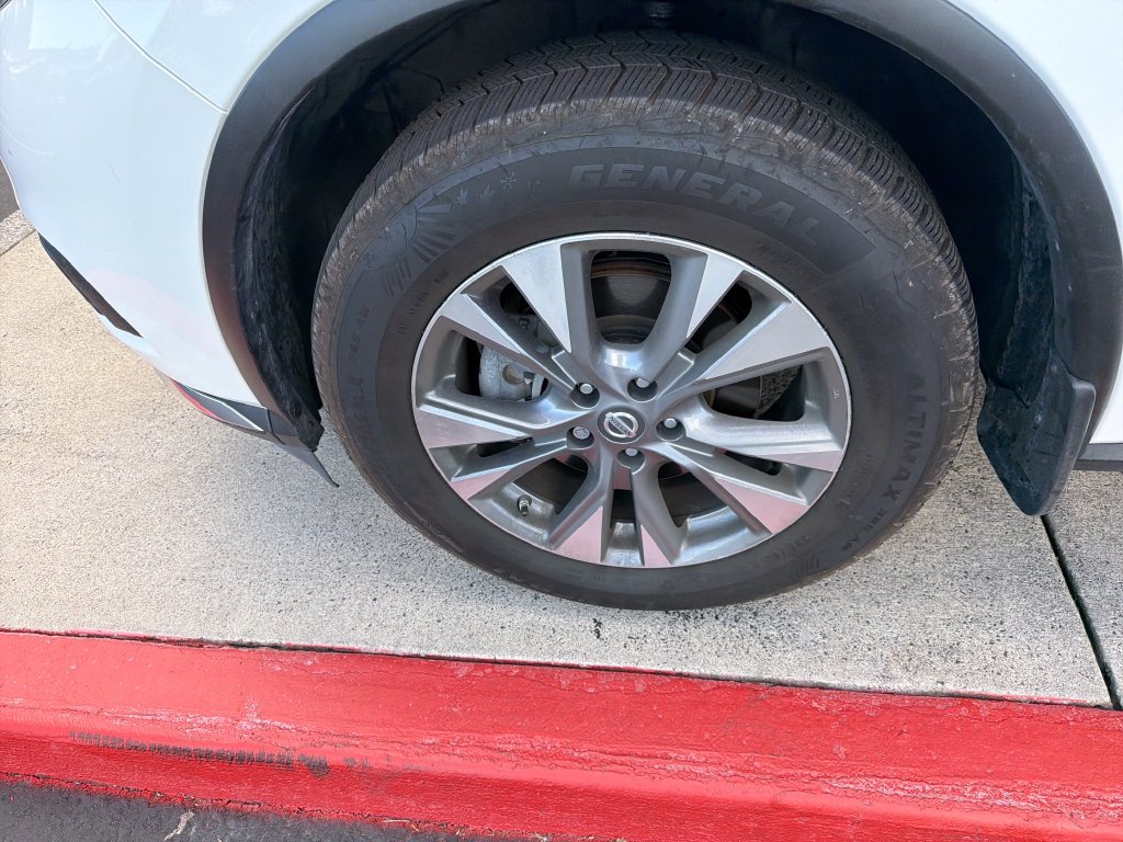 Used 2017 Nissan Murano SV AWD/4WD image 24