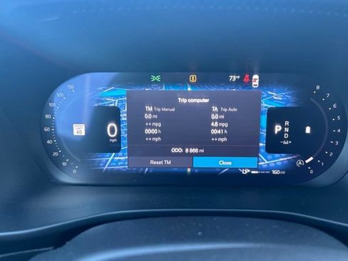 Certified 2025 Volvo XC40 B5 Plus AWD/4WD image 24