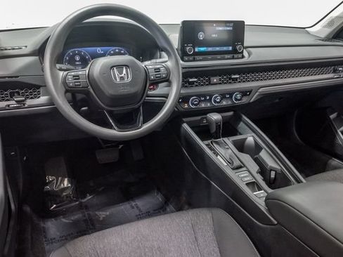 Used 2023 Honda Accord EX image 6