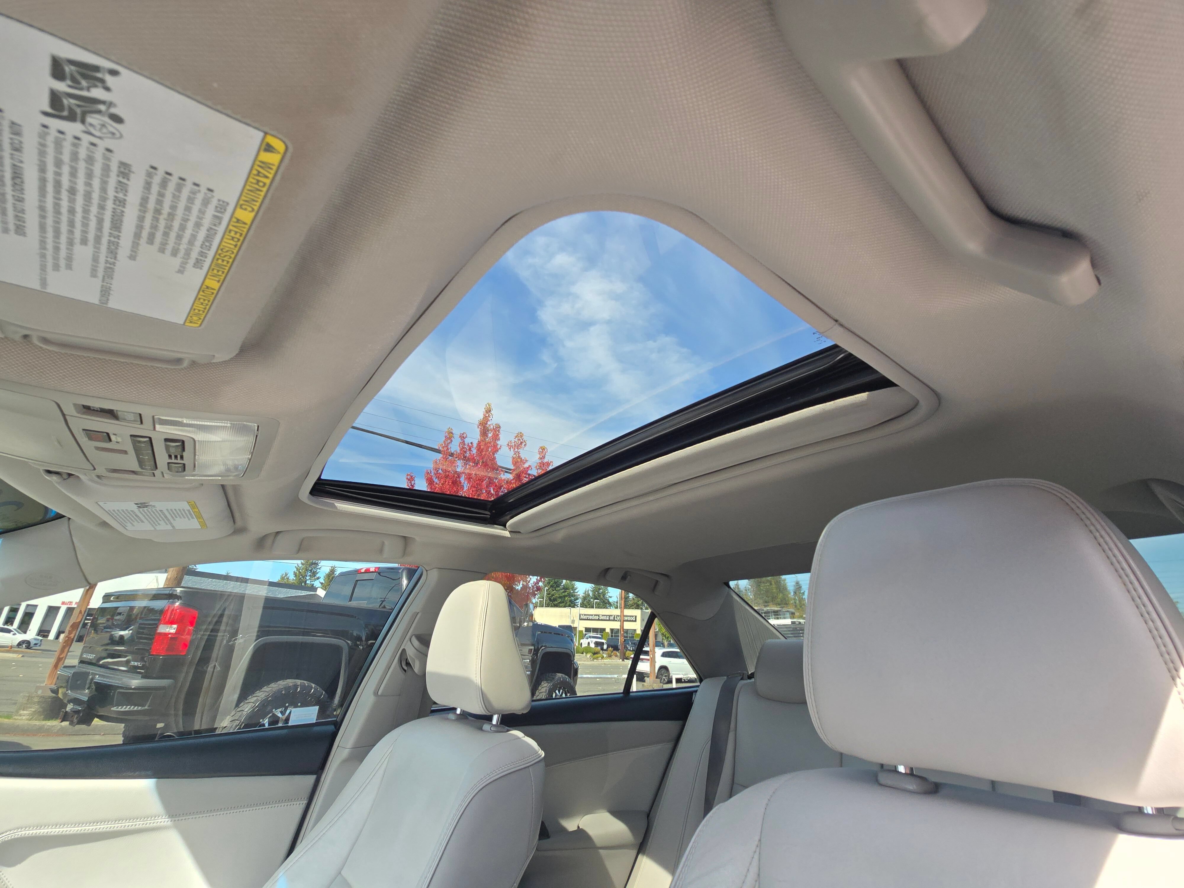 Used 2016 Toyota Camry XLE w/ Moonroof Package FWD image 23