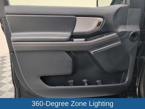 Used 2025 Ford Expedition Active RWD image 35